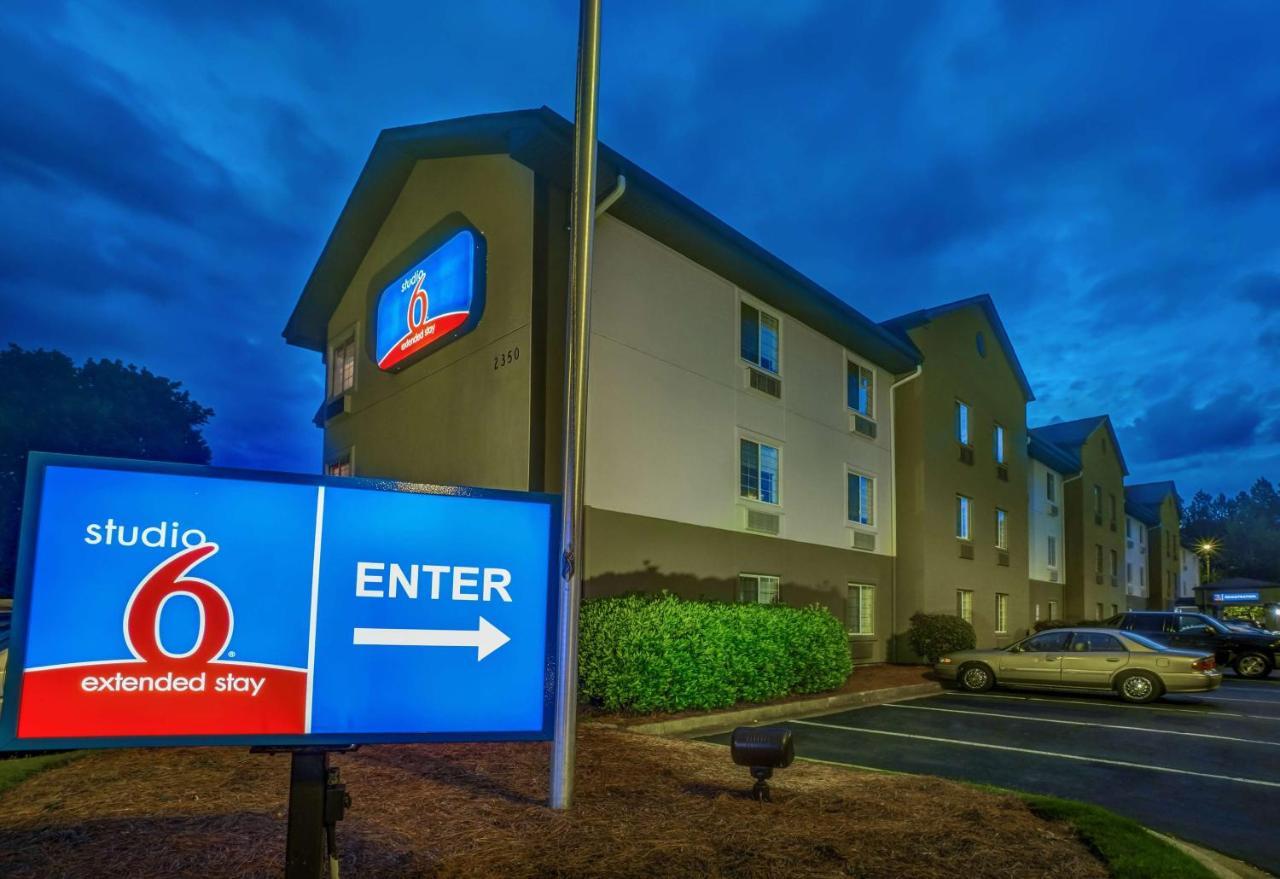 Studio 6 Duluth Ga Near Gas South District Exterior photo