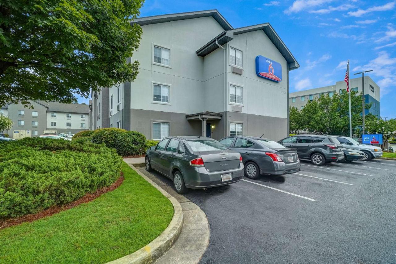 Studio 6 Duluth Ga Near Gas South District Exterior photo